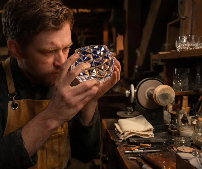 Crystal cutting craftsmanship